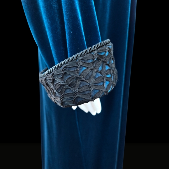 Diamond Tea Velvet Maxi Robe Size L - Picture 5 of 9